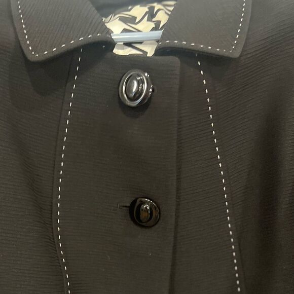 Tahari Suit Arthur Levine Skirt Size 6P Black White Stitched Trim Cuffed Sleeve - Picture 7 of 15